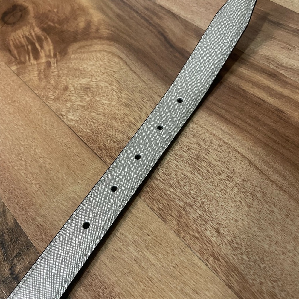 Michael Kors Reversible Belt - Picture 6 of 6